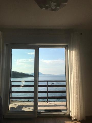 Apartment Marika マリ・ロシニュ エクステリア 写真