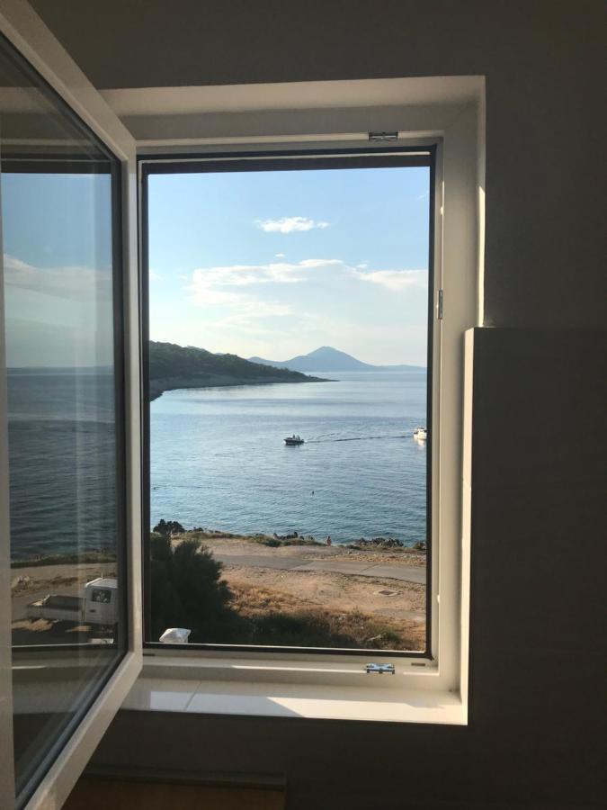 Apartment Marika マリ・ロシニュ エクステリア 写真